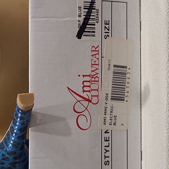 Blue Leppard stilettos - Picture 5 of 6